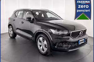 Volvo XC40 2.0 b4 Momentum awd auto my21