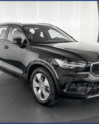 Volvo XC40 2.0 b4 Momentum awd auto my21