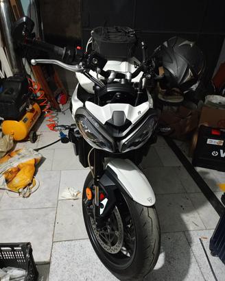 Triumph street triple R 2023 120cv