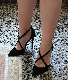 Décolleté scamosciate nere laccetto