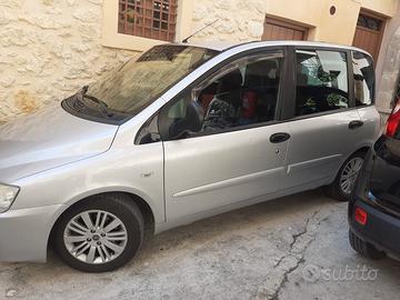 Auto Fiat Multipla 