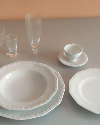 Servizio piatti - posate - bicchieri - tazzine