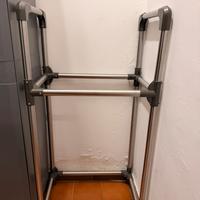 Scaffale per pneumatici