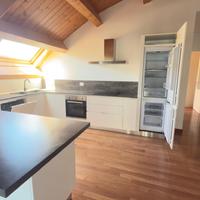 Cucina angolare con penisola