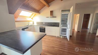 Cucina angolare con penisola