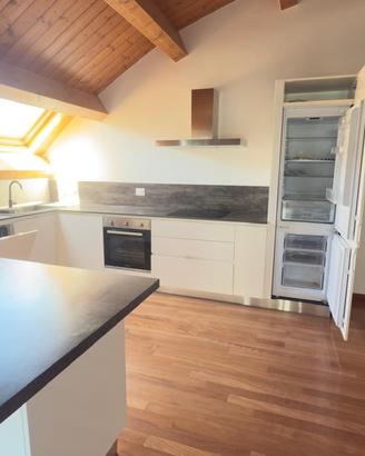 Cucina angolare con penisola