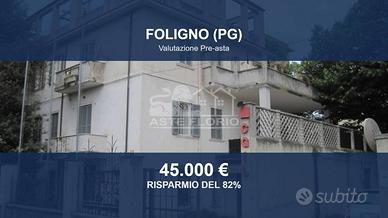 Immobile in asta di 363 m² a Foligno
