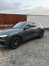 Audi Q8 50 TDI 286CV S Line 47.000€