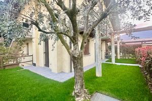 3 LOCALI A CORTE FRANCA