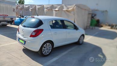 Opel Corsa GPL tech 1.2 86cv come nuova 