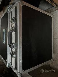 Valigia con coperchio asportabile