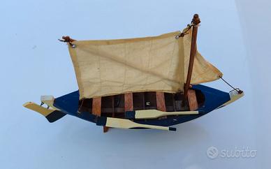 Barca a vela in legno e cotone, 35cm Fatta a mano,