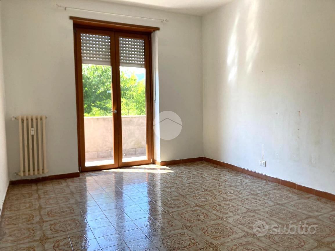 3 LOCALI A SALASSA - Vista 5