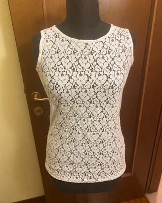 Camomilla top in pizzo con un motivo traforato