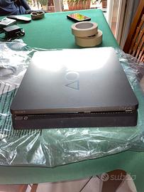 Playstation 4 slim