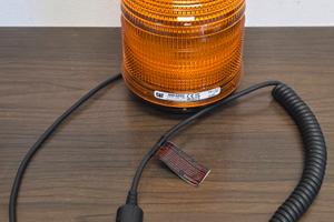 Lampeggiante LED 12 V magnetico CAT® cod.444-6522
