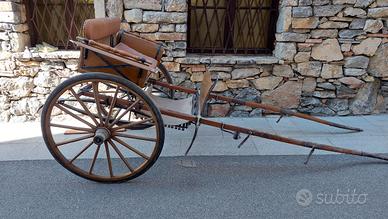 Calesse vintage in legno