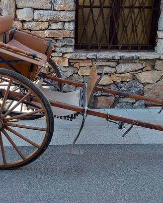 Calesse vintage in legno