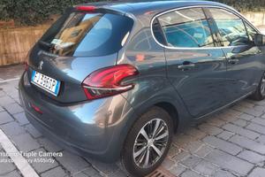 Neopatentati , tenuta in modo Maniacale !