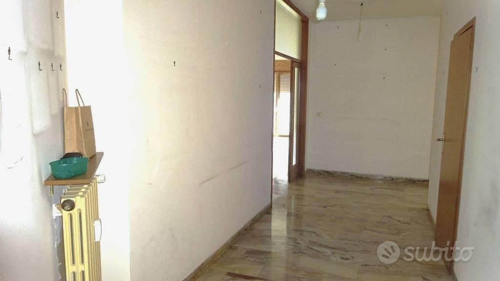 Appartamento di 90 m² con 3 locali e box auto a Ve - Vista 5