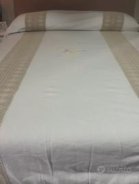 Coperta filet e ricamo