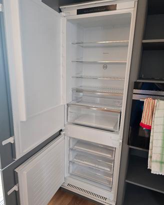 Frigo cimbinato Bosh 75 cm