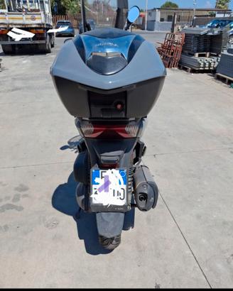 sh 300