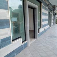 I locale commerciale a Castellaneta marina