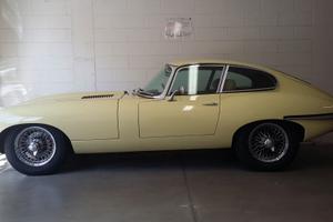 Jaguar E Type FHC 2 posti