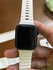 Apple Watch SE 2 gen 40 mm