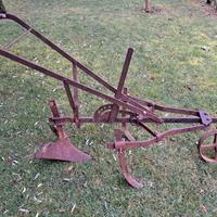 ANTICO ARATRO TRAZIONE UMANA E ANIMALE