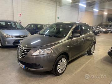 Lancia Ypsilon 0.9 TwinAir 85 CV 5 porte Metano Ec