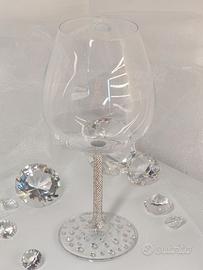 Bicchiere da vino con 964 strass decorato a mano