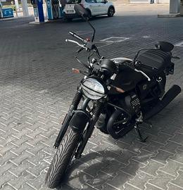 Moto Guzzi V7 stone