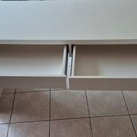 Scrivania IKEA MICKE con due cassetti