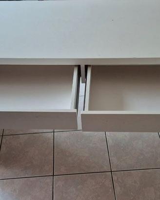 Scrivania IKEA MICKE con due cassetti