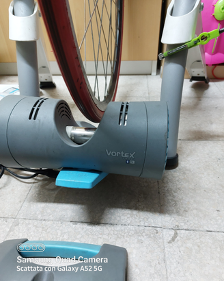 Rulli Smart Tacx Vortex con Ruota