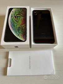 I phone  XS 256 Gb grigio siderale IOS 18.6.2