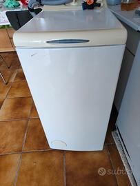 Lavatrice carica dall'alto Whirpool 