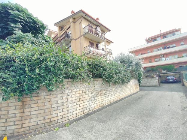 Appartamento con giardino di 170mq e posto auto