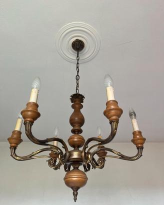 Lampadario classico a 6 luci in legno tornito e ot