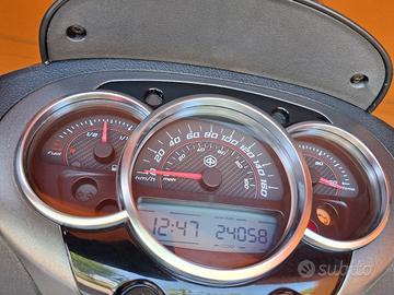 Beverly 350 touring sport