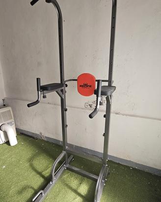 Torre fitness per trazioni, dip, push up