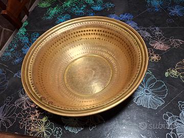 bacinella in ottone  antiquariato