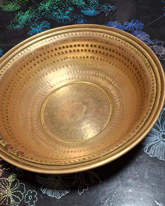 bacinella in ottone  antiquariato