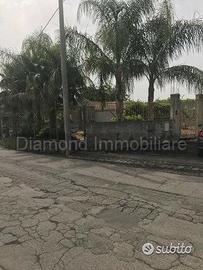Rustico 140mq con 500mq di terreno a Mascali