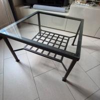 tavolino da salotto con portariviste