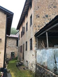 Rustico 130 mq da ristrutturare a Posina (Vicenza)