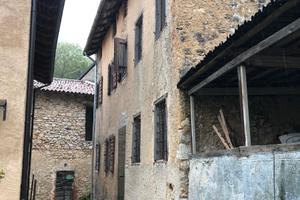 Rustico 130 mq da ristrutturare a Posina (Vicenza)