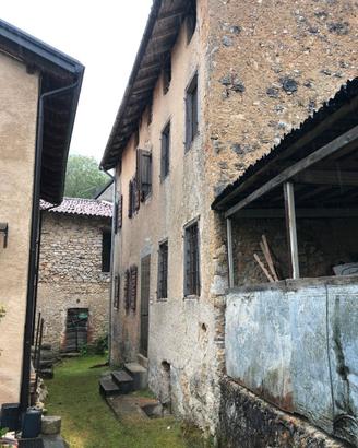 Rustico 130 mq da ristrutturare a Posina (Vicenza)